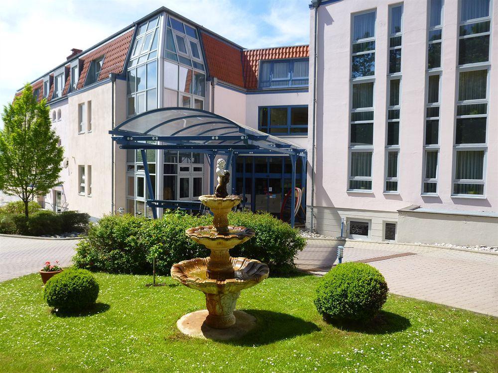 Weinberghotel Edelacker Freyburg Buitenkant foto