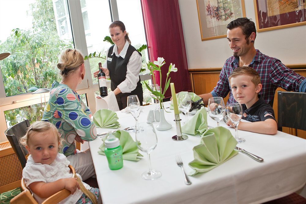 Weinberghotel Edelacker Freyburg Buitenkant foto